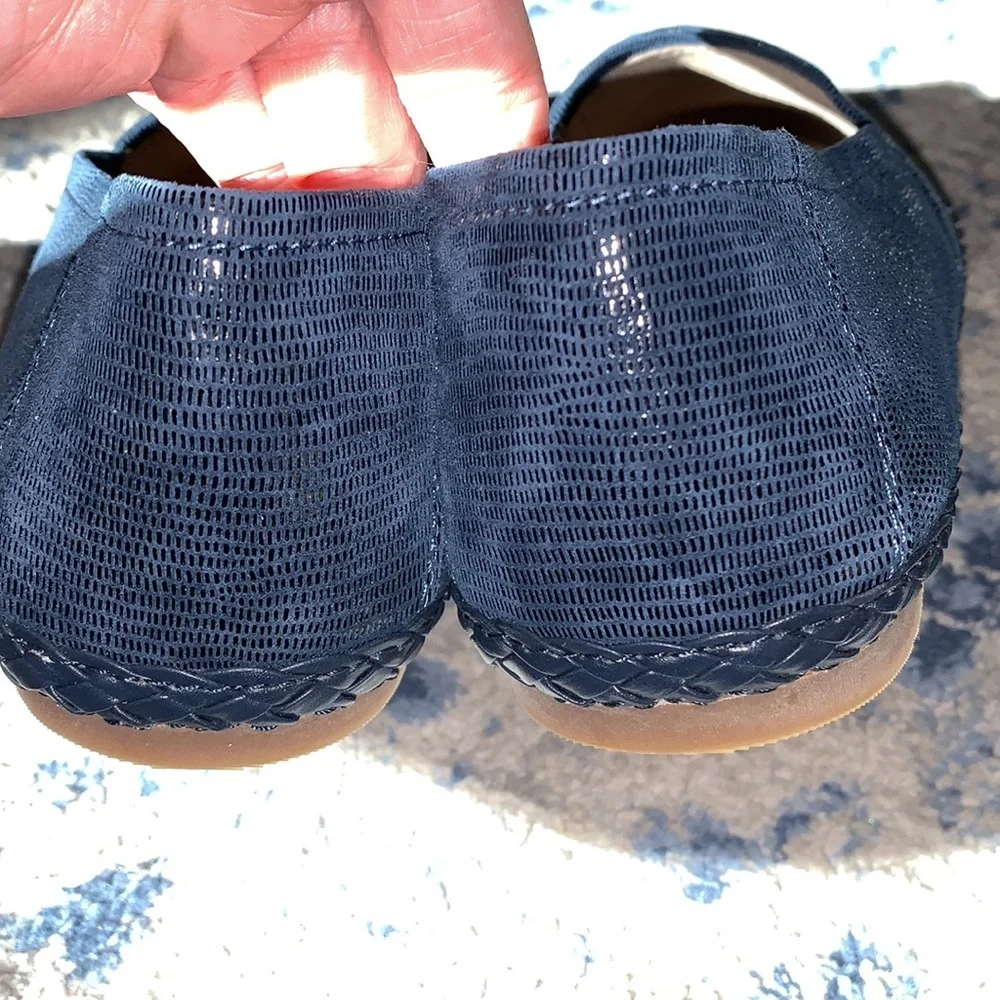 Aetrex navy loafers. Size 10. Like new! - Picture 9 of 10